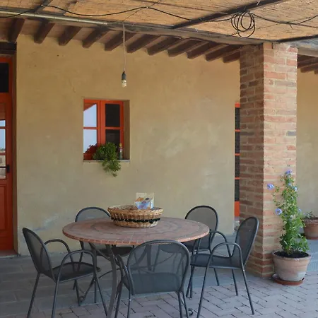 With Beautiful View In The Crete Senesi * Vescona